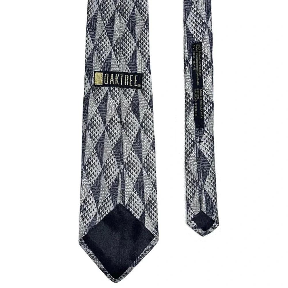 Oaktree Mens Neck Tie Black Silver Gray Geometric Diamond Pattern Woven Formal